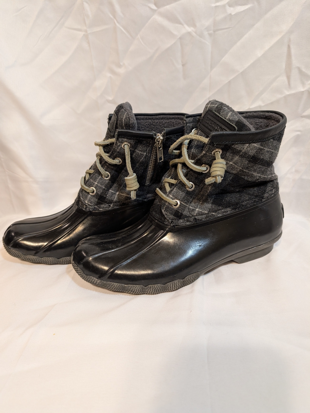 Sperry Topsider Black and Gray Plaid Lace-Up Ankle Rain Boots